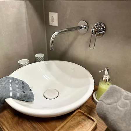 Alpennest Apartment *